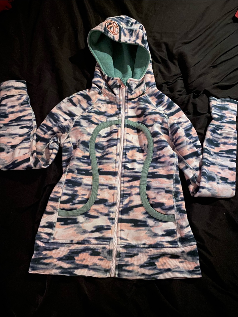 lululemon scuba 2011